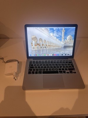 Apple MacBook Pro Retina A1502 13,3 Zoll (256GB SSD, Intel Core i5, 8GB Ram)