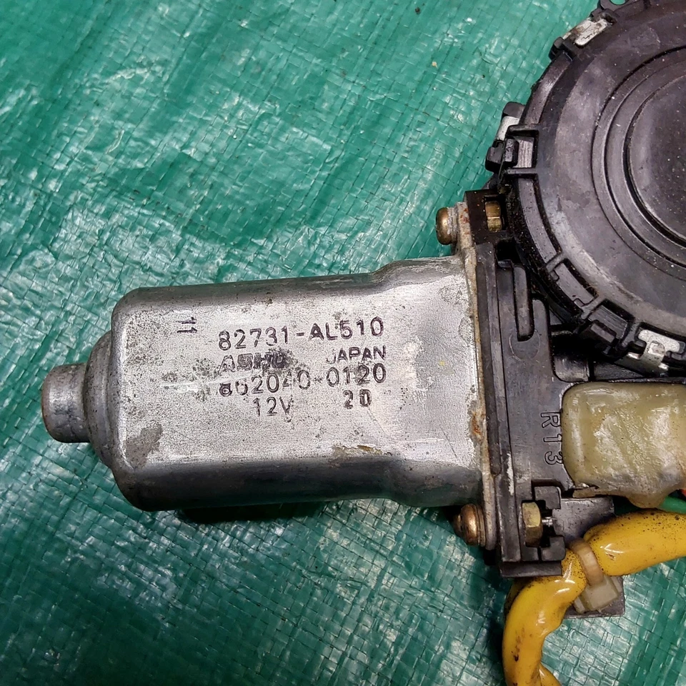Motor ventana puerta trasera izquierda Infiniti G35 2003-2004 OEM 82731-AL510 Foto 4 de 4