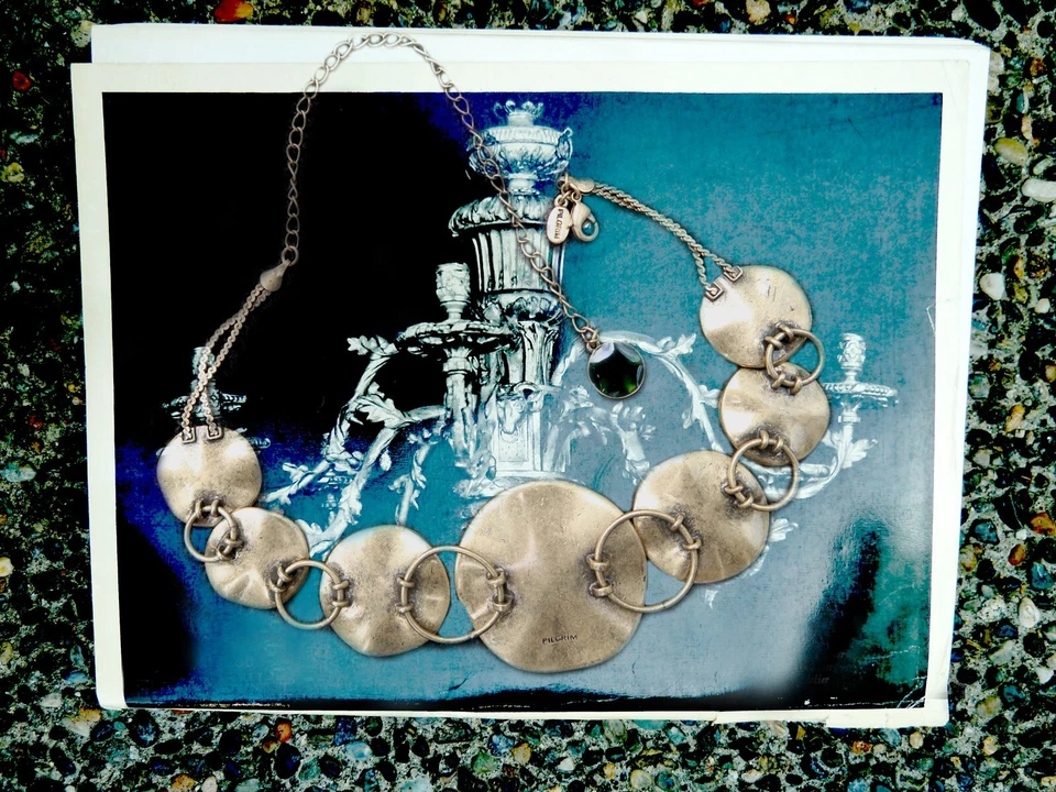 Pilgrim Danish Design Green Enamel & Gold Tone Choker Adjustable Length Necklace - Image 3 of 4