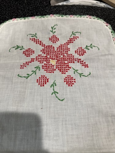 Vintage Cloth Embroidery Linen 22" x 11" Table Runner Wild Roses Altar Cloth - Picture 3 of 5