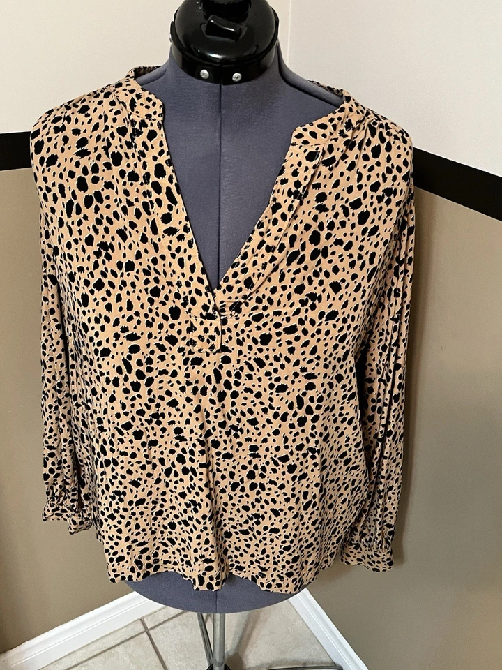 Cheetah Leopard Print Brown Black Long Sleeve Blouse Lightweight XL animal Print - Image 4 of 4
