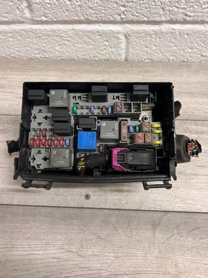 VAUXHALL CORSA D 1.0 1.2 1.4 PETROL UNDER BONNET ENGINE FUSE BOX BOARD 13292736