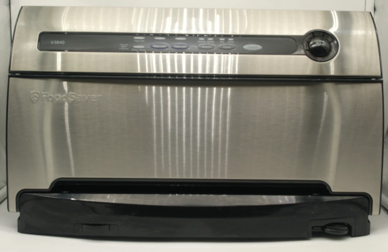 FoodSaver Automatic Vacuum Sealer V3840 Stainless - Tested and Working Great!