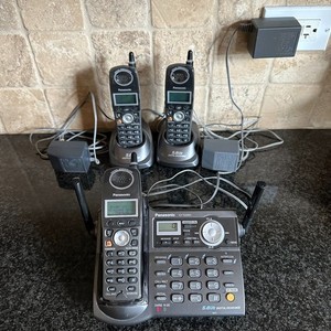 6pc Panasonic KX-TGA5664 Cordless Phone System 5.8 GHz 3 Handsets KX-TGA560B *