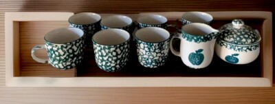 Folkcraft Apple With 7 Mugs/ Creamer Set