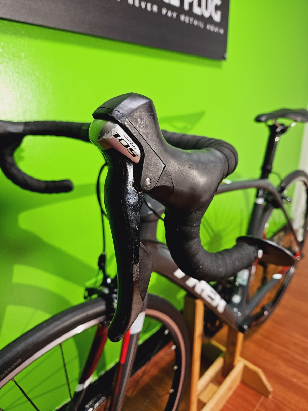 2018 Trek Domane SL 5 Carbon Fiber Endurance Road Bike Size 54cm Medium