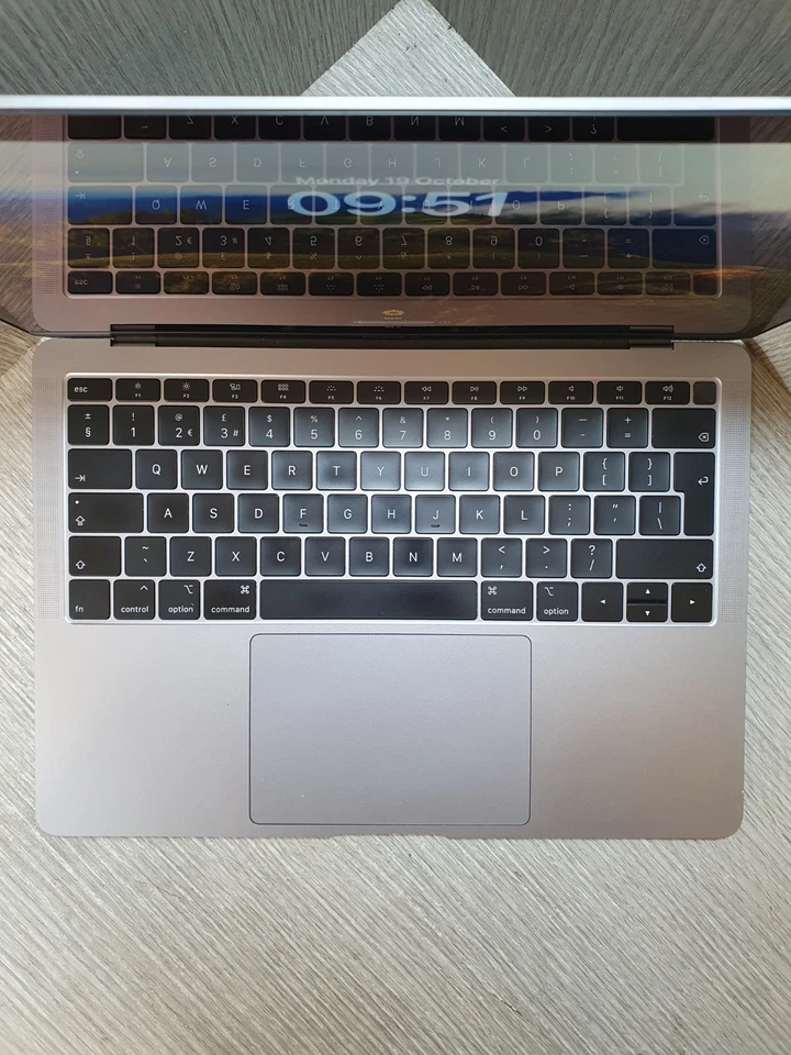 Apple MacBook Air 13" 2019 · i5 · 8GB · 120GB, photo 3 of 5