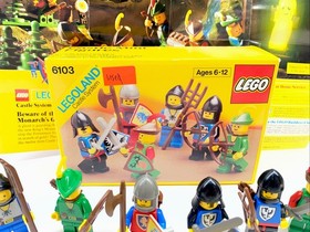 LEGO Castle: Castle Mini Figures (6103) 100% complete