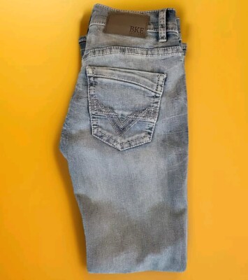 Men s Buckle BKE/Aiden Slim Boot Fit Distressed Light Wash Jeans 28x30 J9-A12