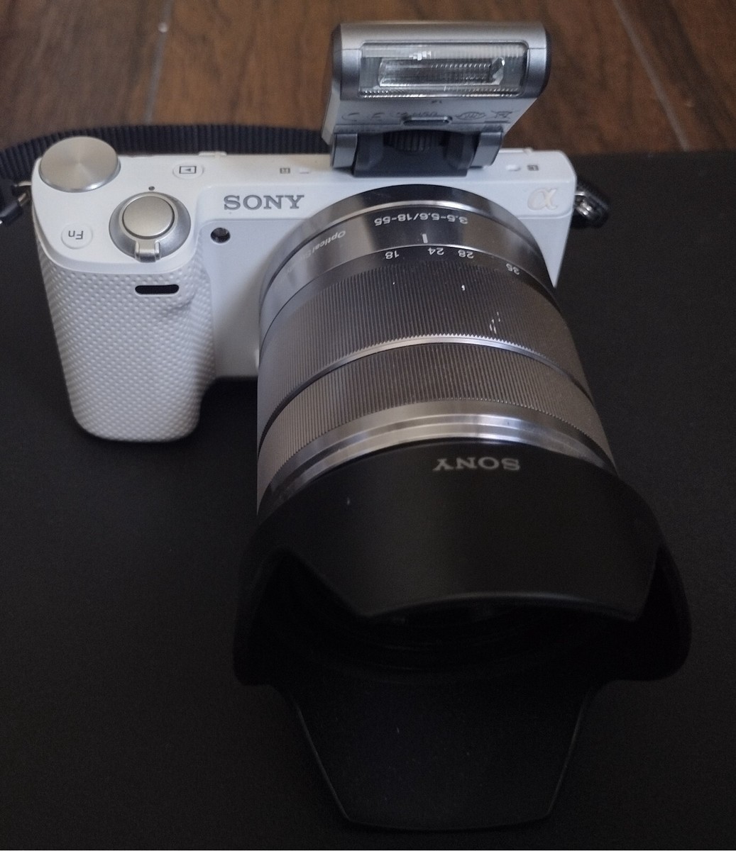 Sony NEX-5R 16.1 MP Mirrorless Digital Camera with 18-55mm Sony NEX-5R 16.1 MP Mirrorless Digital Camera with 18-55mm