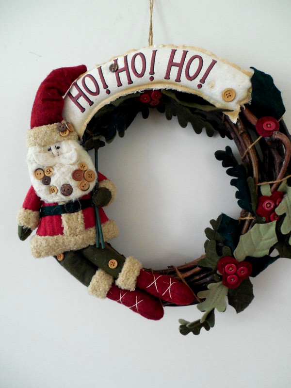 14"  CHRISTMAS WREATH SANTA HO HO HO FELT & BUTTONS RUSTIC FARMHOUSE FOLK ART