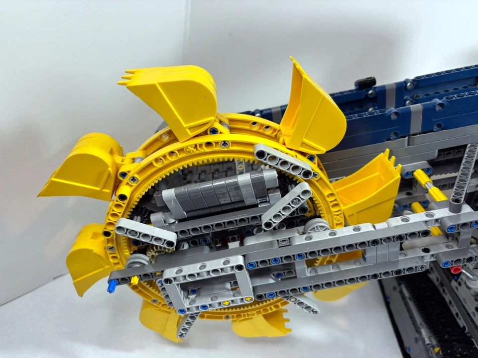 Lego Technic: Model: Construction: Bucket Wheel Excavator 42055 (2016) see desc - Image 2 of 4