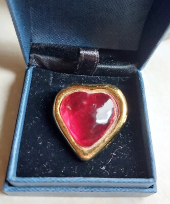 Vintage-Brosche Yves Saint Laurent Rotes Herz, Neu