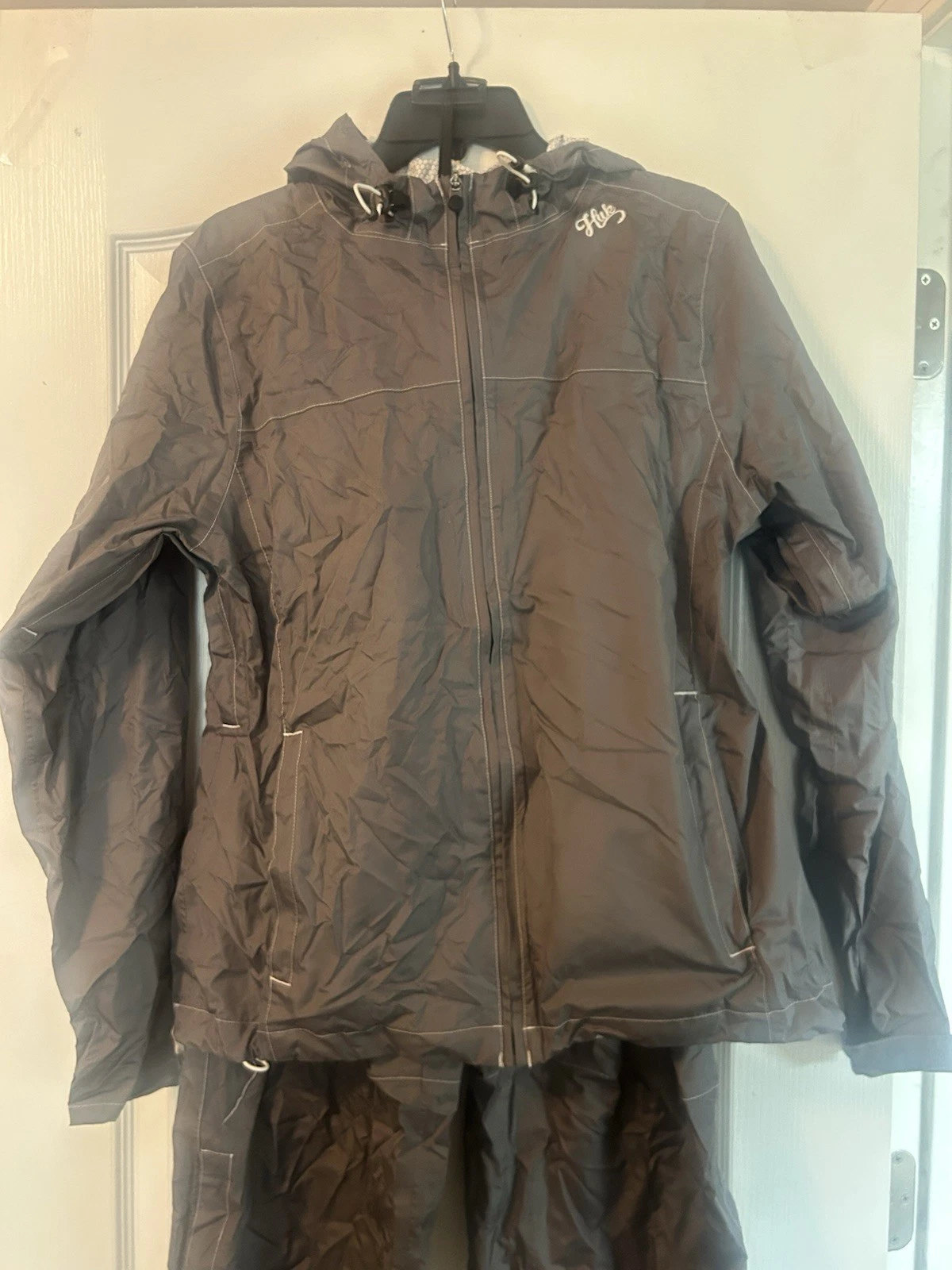 HUK rain suit performance fishing top and bottom grey size 30C medium