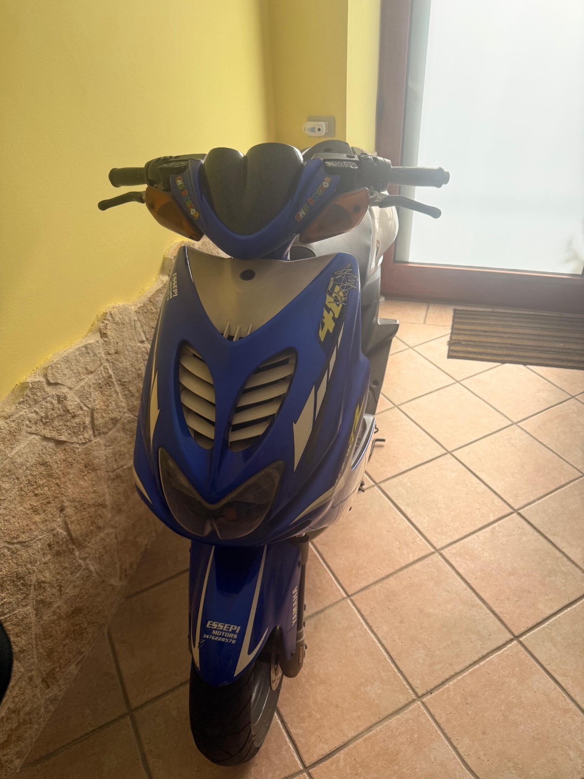 SCOOTER AEROX YAMAHA EDIZIONE LIMITATA VALENTINO ROSSI foto 6