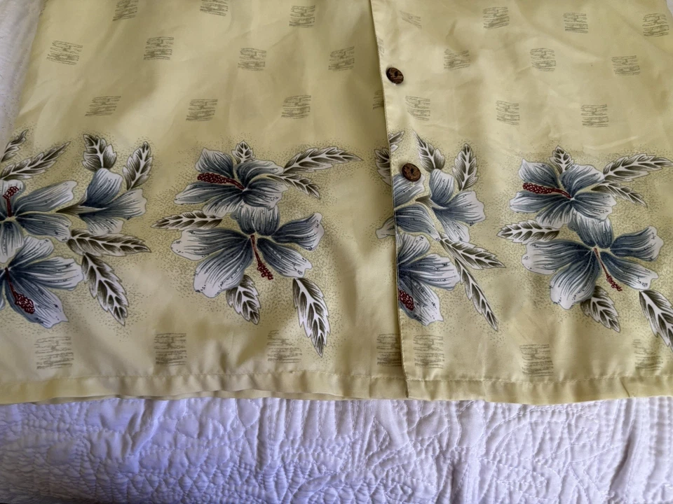 COCONUT PIER Men's (L) Hawaiian Aloha Button-Up Graphic Shirt HIBISCUS - Image 2 of 4
