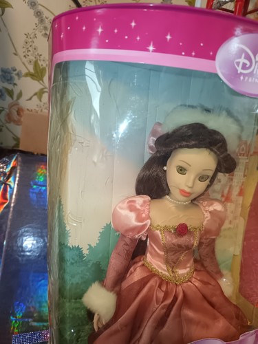 Disney Belle, Beauty and the Beast, Brass Key Keepsakes, Porcelain Doll, 2005 - Picture 16 of 16