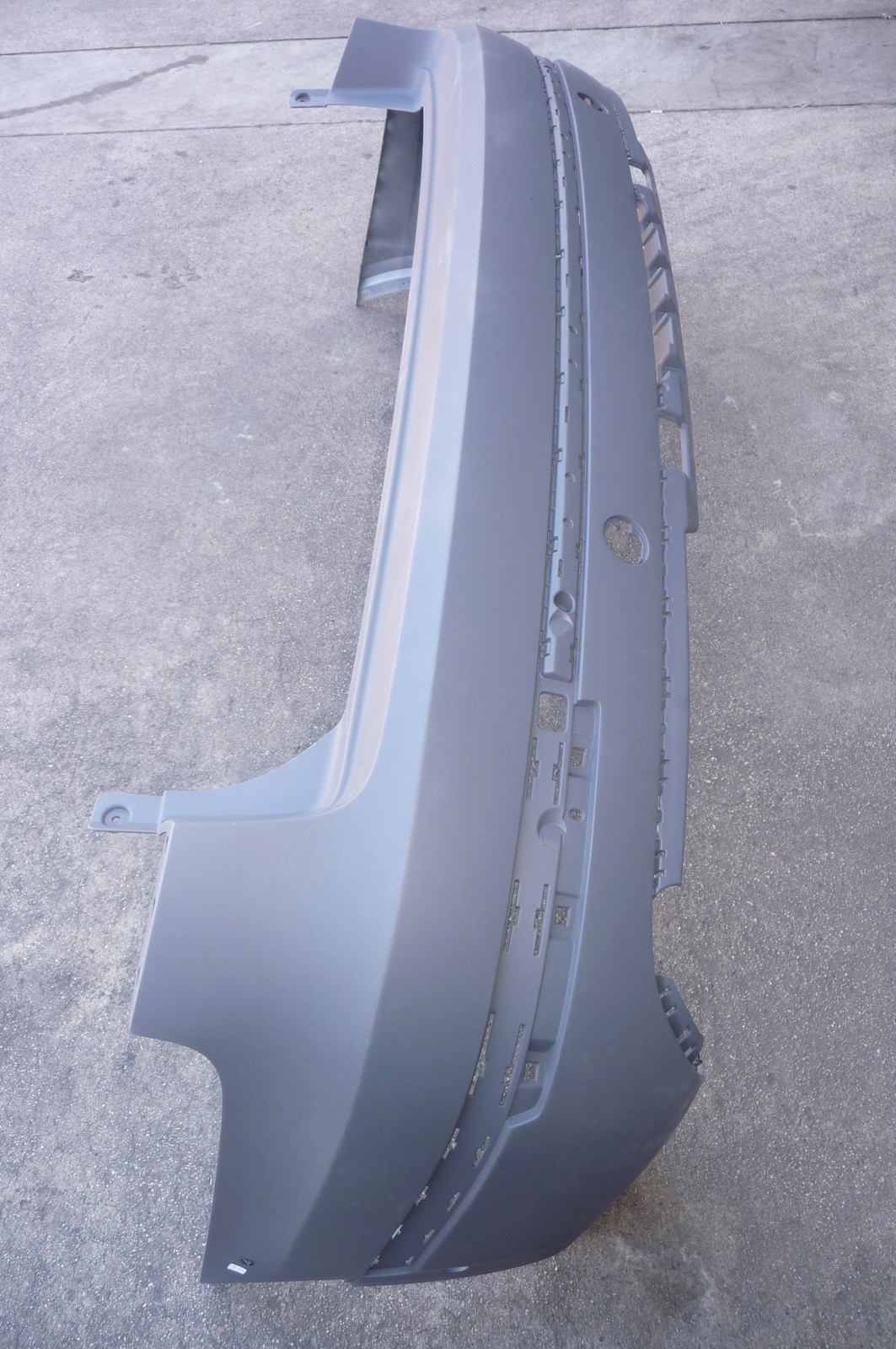 2017-2019 Bentley Bentayga BY636 rear Bumper Cover 36A807301AC OEM OE H8