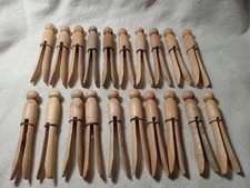 20 Vintage Wooden Clothes Pins Round
