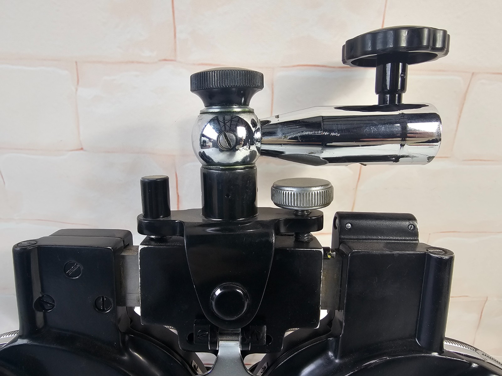 Bausch & Lomb Phoropter  SN: 19572 ZZ