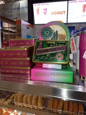 Dunkin Donuts Munchkin Boxex🎁The Dunkin' Donuts Munchkin Boxes are collectible