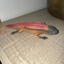 Vintage Iguana Lizard Toy Reptile Educational Dolgen