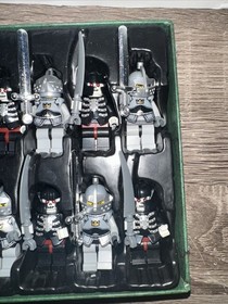 LEGO Castle Tic Tac Toe, Knights vs Skeletons