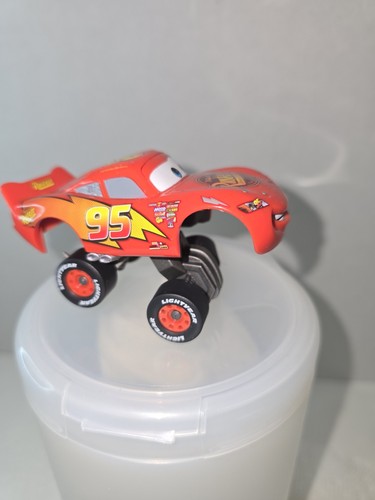 Kaiyodo Revoltech Pixar No.003 Cars Lightning McQueen - Picture 7 of 14