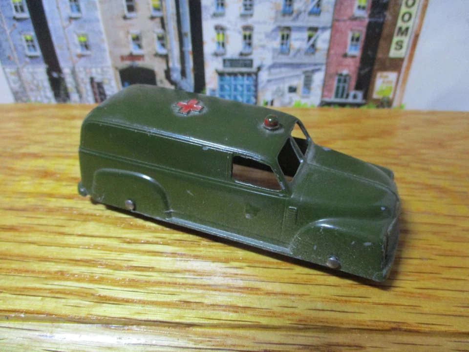 Tootsie Die Cast Juguete Verde Ejército Ambulancia Cruz Roja Escala 1:43 ~ BUEN ESTADO Foto 2 de 4