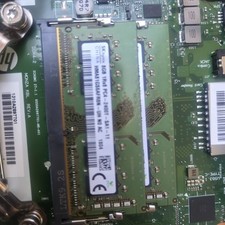 SK hynix 8GB DDR4 2666MHz PC4-2666V 260-Pin SO-DIMM Non-ECC HMA81GS6AFR8N-UH