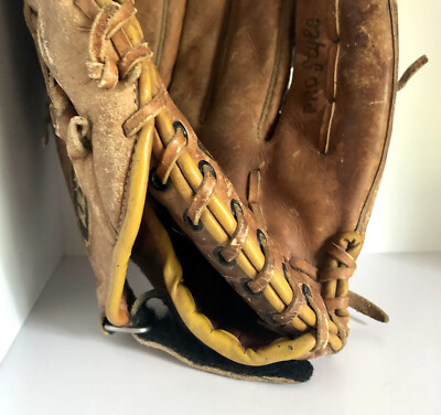 Wilson A2234 Ron Guidry Baseball Glove Mitt Dual Hinge Pro Style RHT
