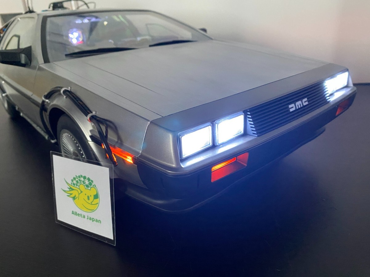 Delorean Hot Toys 1/6 Back to the Future Time Machine MMS260 Movie