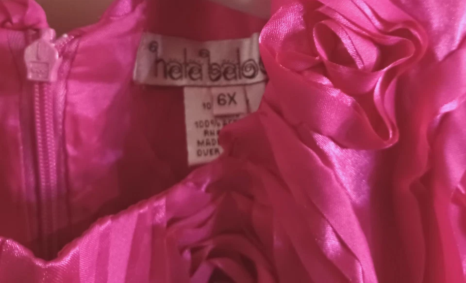 Vestido Halabaloo Niñas Manga Corta Patrón Roseta Fushia con Cinturón de Terciopelo - Talla 7 Foto 3 de 4