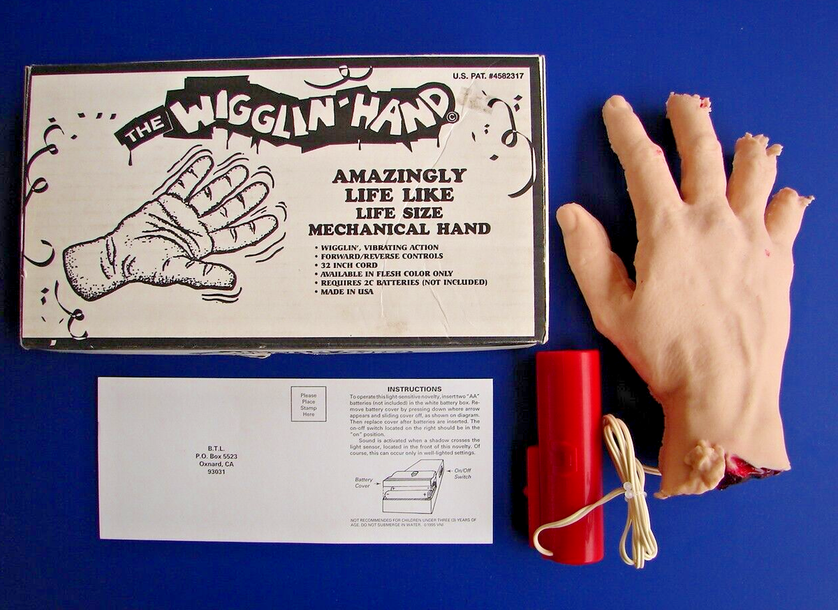 デビッド・ウィラードソン、【Walking Hand in Hand】 RARE 1983 Vic's Novelty The Wigglin' ZOMBIE Hand, Mechanical