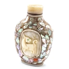 ANTIQUE CHINESE SNUFF BOTTLE MOTHER OF PEARL  WITHE TIGER CORAL EMERALD ( 1850 )