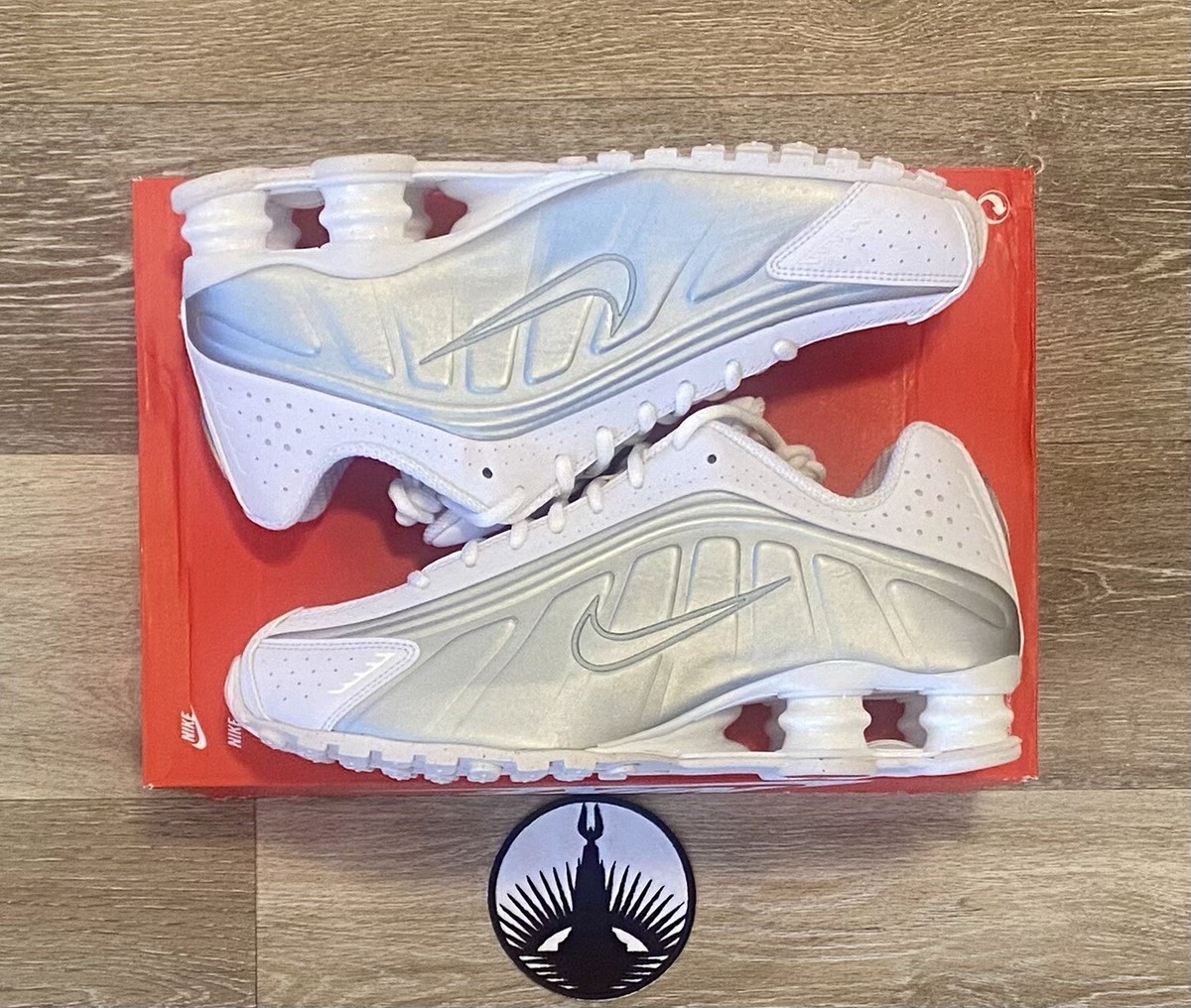 Nike Shox R4 White Metallic Silver AR3565-101 Women's Size 10