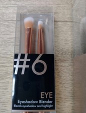 #6 Finish Powder Brush + Eyeshadow Blender