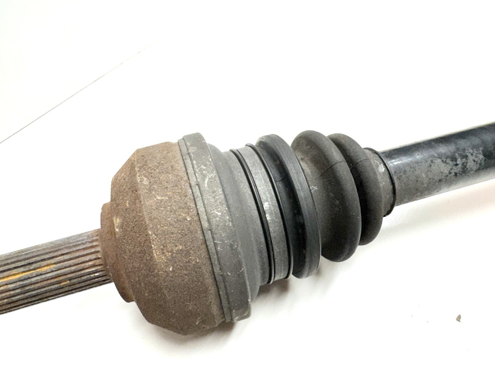 ✅ 2005 - 16 Aston Martin DB9 Rear Passenger Axle Drive Shaft Bearing Line OEM