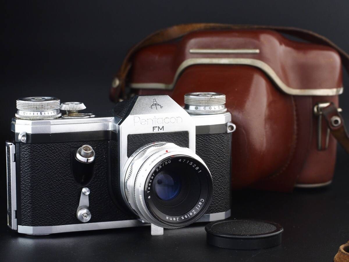 Zeiss Ikon Pentacon FM + Carl Zeiss Jena Tessar 50mm F2.8 Zeiss Ikon Pentacon FM + Carl Zeiss Jena Tessar 50mm F2.8