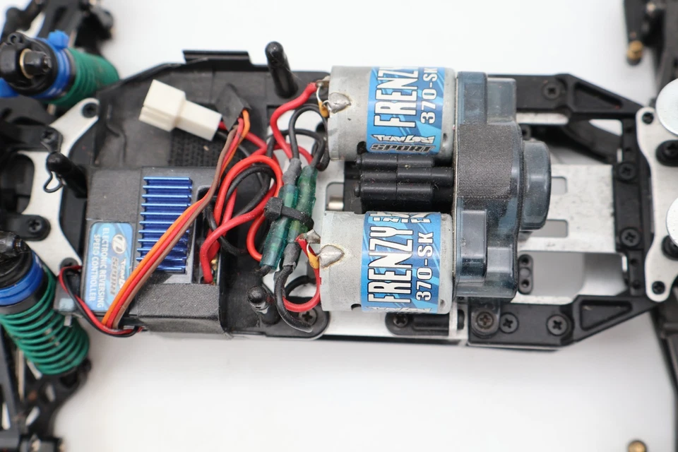 Team Losi Mini LST Chassis mit Technik - Bild 2 von 4