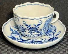 Meissen Blue Onion Cup & Saucer Crossed Swords Germany 2.5 x 3.5" Scalloped Edge