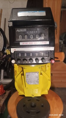 Liquid Controls M15 Meter with Register, Veeder root printed 