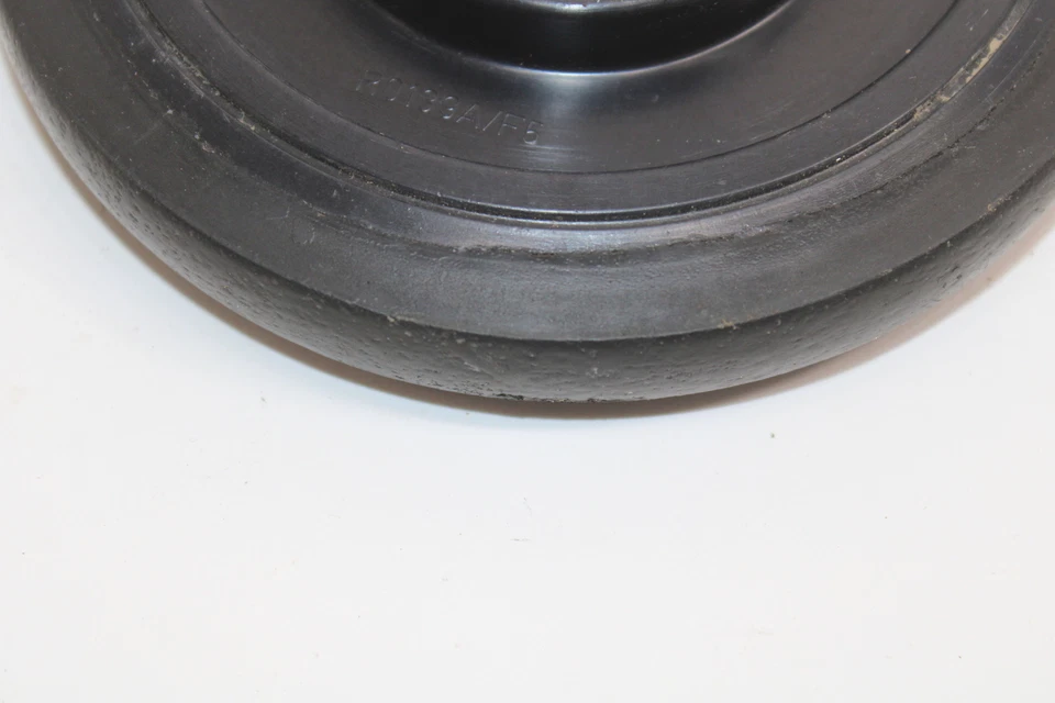 Rueda loca Ski-doo OEM gris luna llena 135 con rodamiento 503190797 Q4642 Foto 4 de 4