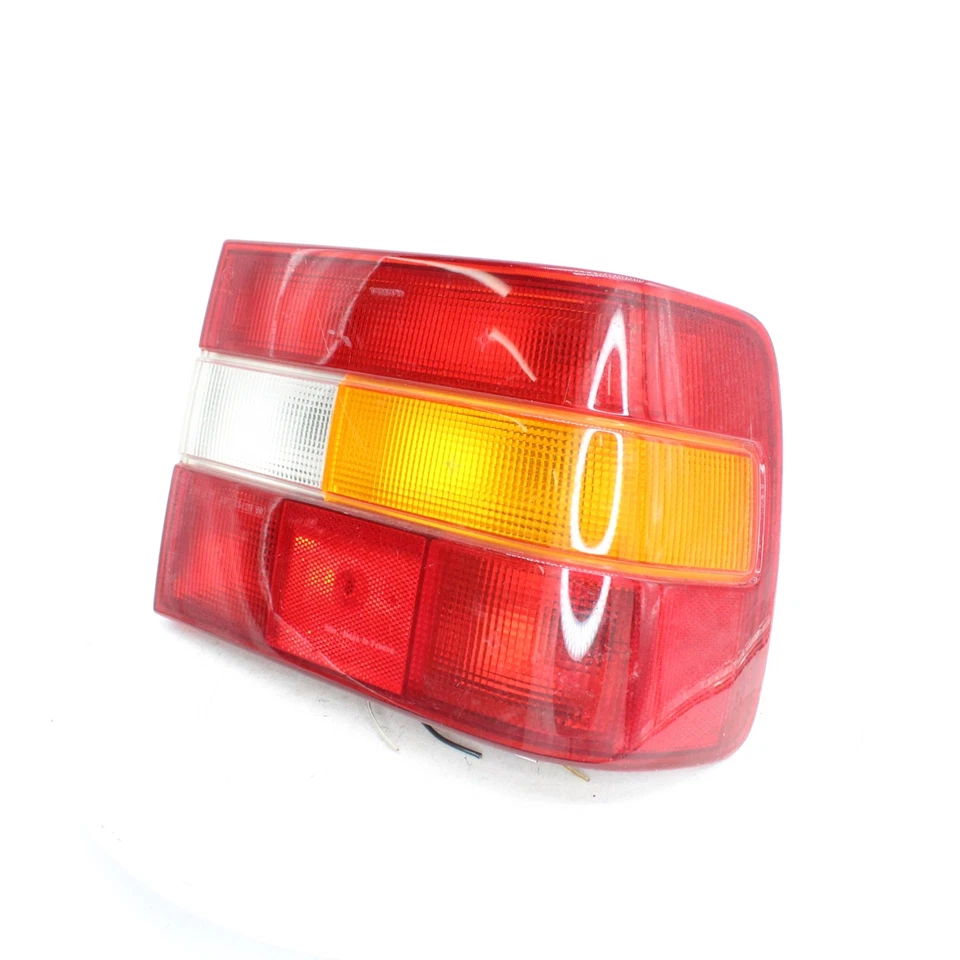 BMW 850 1993 lámpara trasera número de pieza 166-58636R Foto 2 de 4