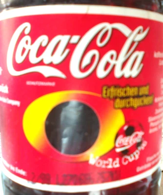 COCA-COLA© - BOUTEILLE PLEINE 1L PLASTIQUE WORLD CUP'98 ALLEMAGNE 1999 - Photo 1/4