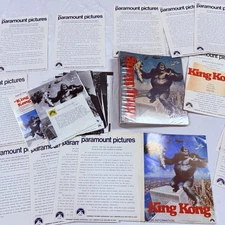 1976 King Kong Complete Original Press Kit 18 Photos Production Booklets Binder
