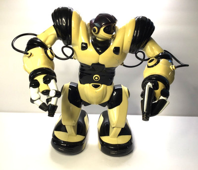 WowWee: ROBOSAPIAN HUMANOID TOY ROBOT (2004) - 14'' HEIGHT