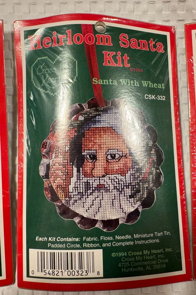 3 CROSS MY HEART “HEIRLOOM SANTA KITS” Ponto Cruz Tart Tin Enfeites de Natal 1994 - Imagem 3 de 4