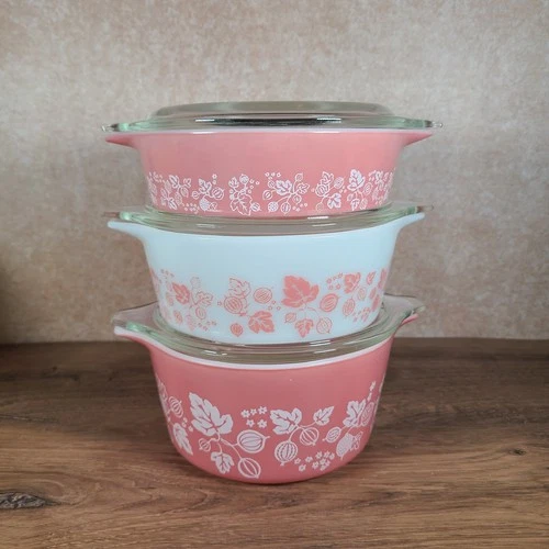 Vintage Pyrex Gooseberry Pink White Cinderella Casserole Set 471-473 with Lids
