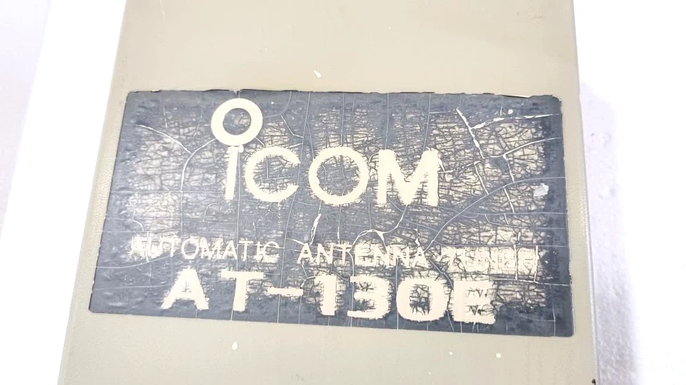 ICOM AT-130E  AUTOMATIC ANTENNA TUNER COUPLER - Image 2 of 4